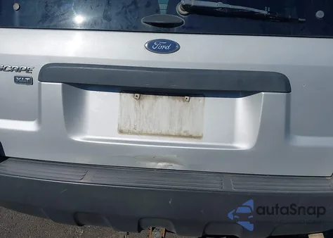 2002 Ford Escape Xlt from USA, damaged, VIN 1FMCU04162KB87185